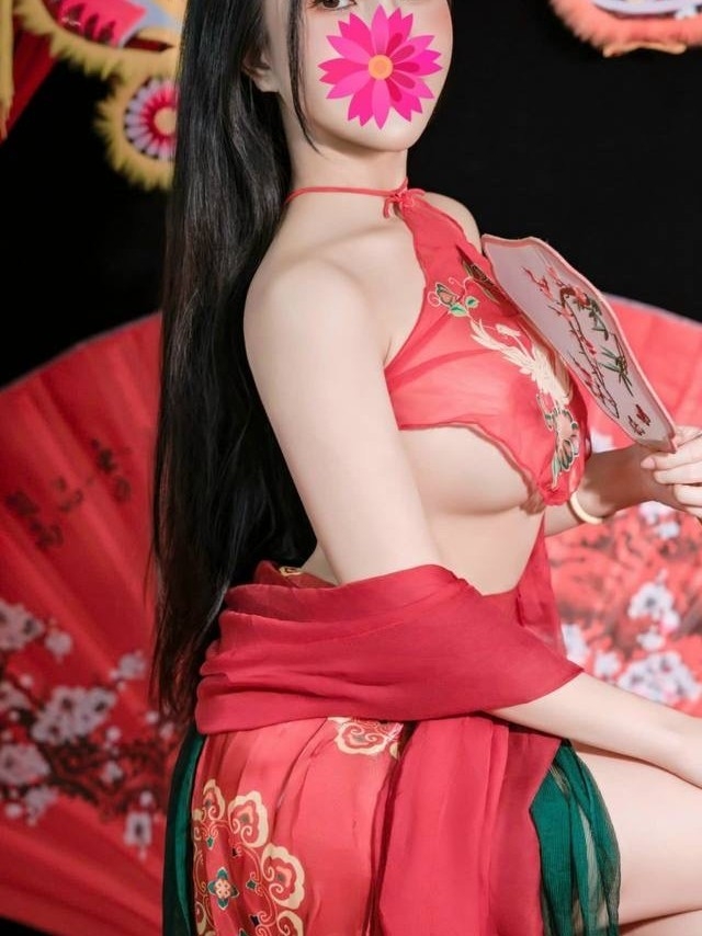 LINH NHI GÁI XINH NGON BỔ RẺ HÀNG SIÊU TÌNH CẢM CHIỀU TỚI BẾN
