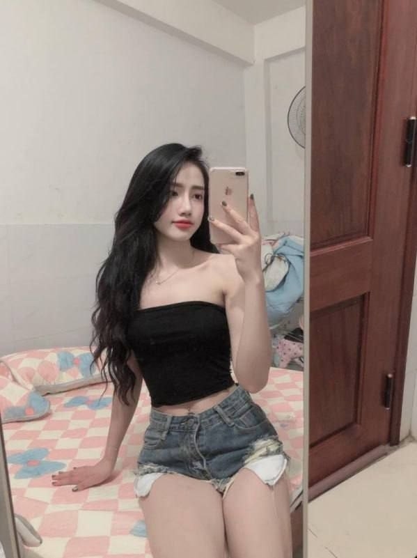 Thùy Linh - ảnh thật ko phottoshop - Vú To - Trải Nghiệm Cảm Xúc Đam Mê Bất Tận Cùng Em 300 K