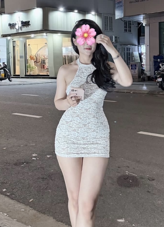 Em gái mới ở Macao về Hà Nội